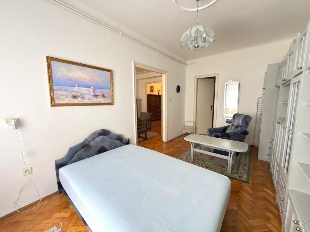 Elegant Apartman