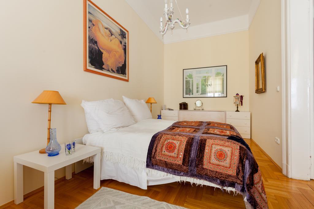 Elegant Apartman
