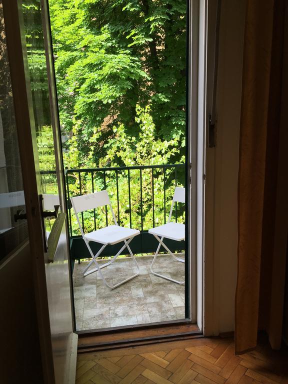 Elegant Apartman *